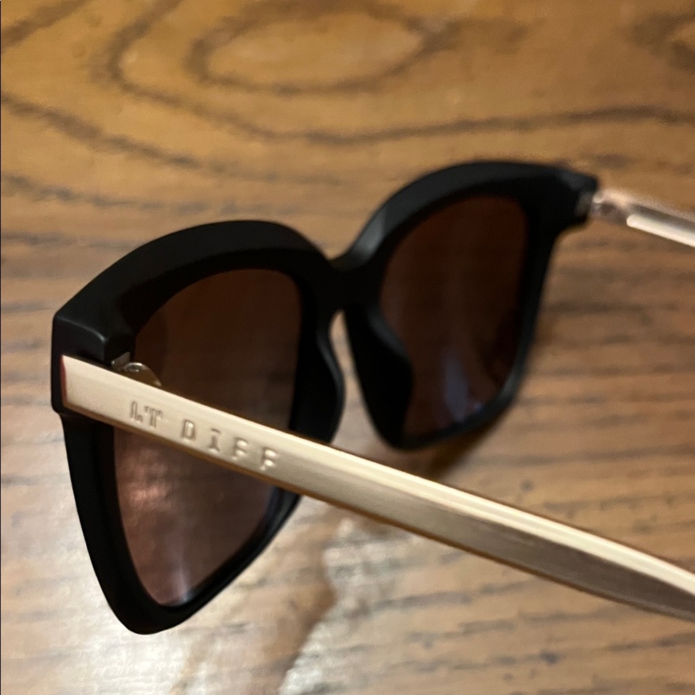Diff Eyewear‎ Black Sunglasses, NWOT - Picture 10 of 12